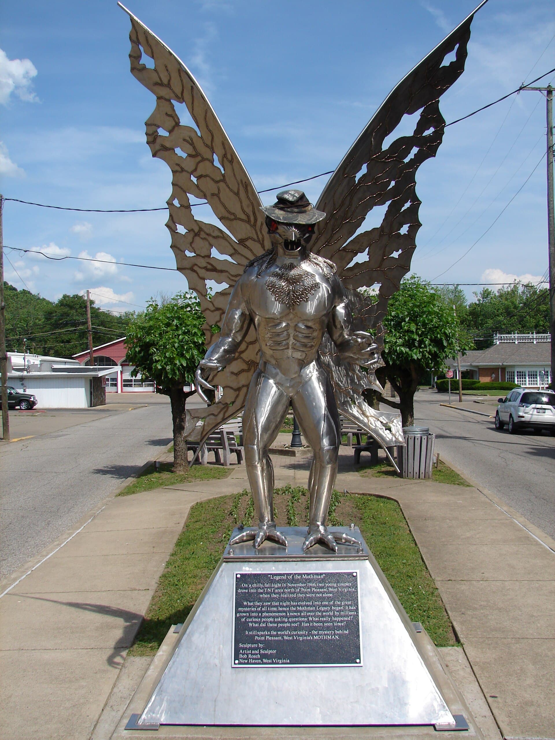 The Winter They Saw the Red Eyes, the Town's Bridge Fell Into the River — The Mothman of Point Pleasant, West Virginia