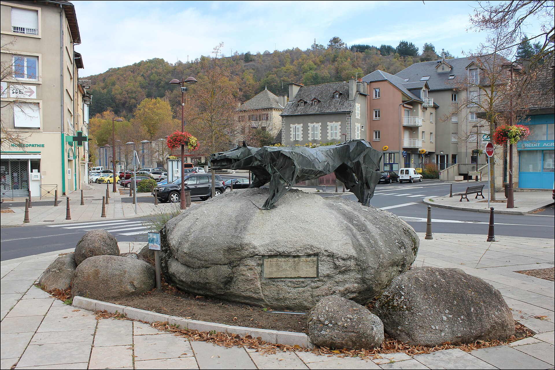 The bronze statue of the Beast of Gévaudan standing in the town of Marvejols, Lozère, France — the region where the attacks happened, as it looks today.