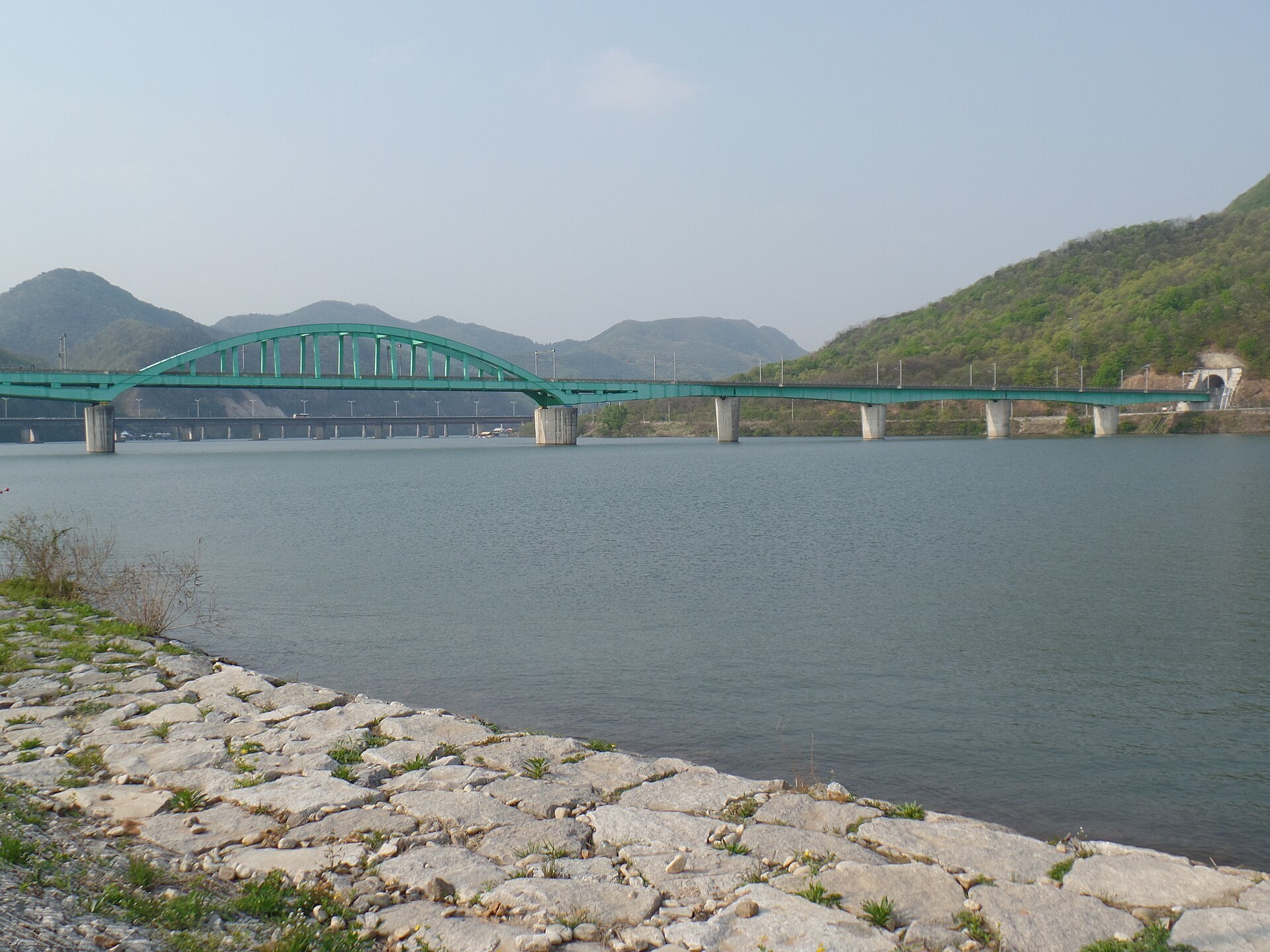 The area around the Gyeongchun Line bridge at Gapyeong — the district where the 1995 sighting took place. This is not a photograph of a UFO.