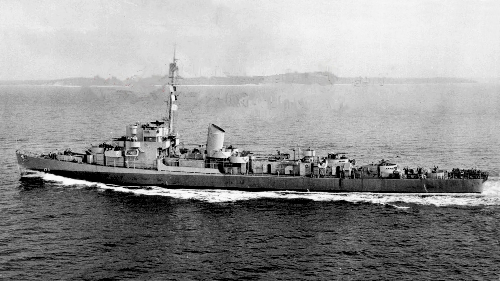 USS Eldridge (DE-173) underway at sea, around 1944 — the real destroyer escort at the center of the legend. (U.S. Navy / Public domain)