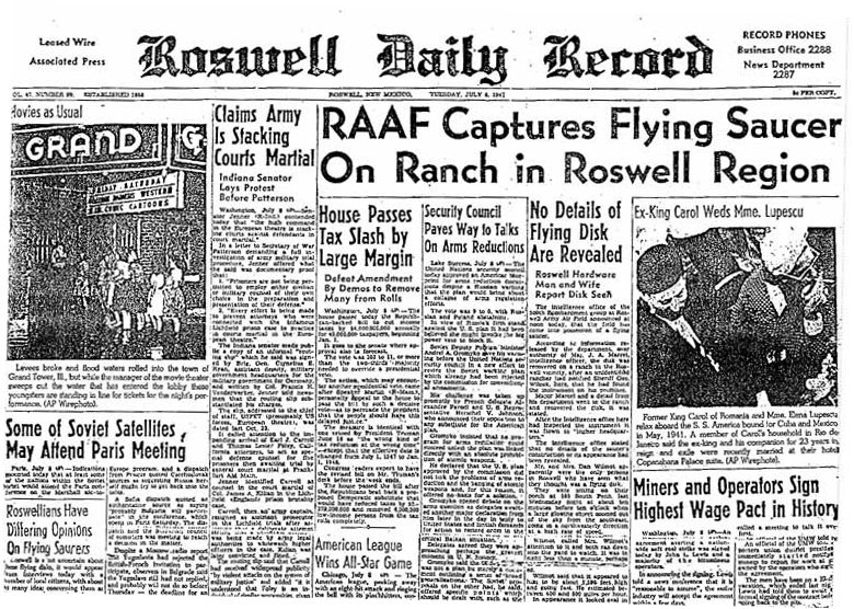 通信網に乗り全米の見出しを飾ったロズウェル・デイリー・レコードの見出し。 (Roswell Daily Record / Public domain)